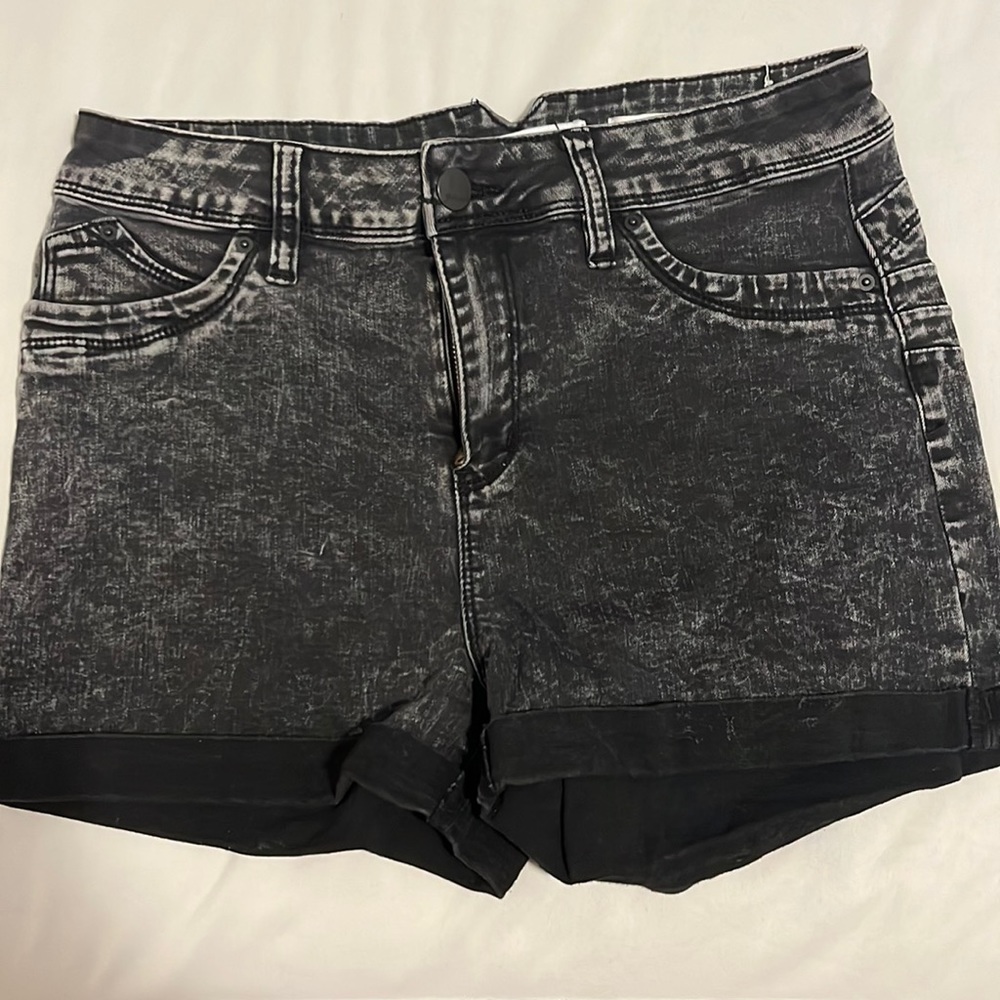 Hi rise Jean shorts
